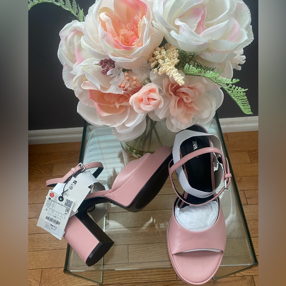 PLATFORM LEATHER SANDALS